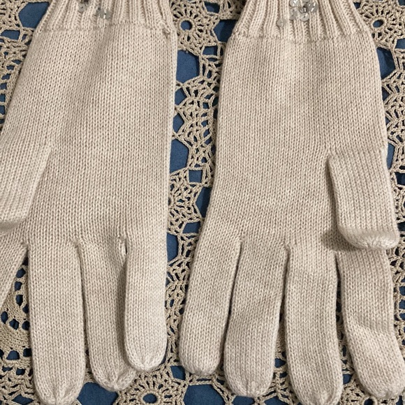 IMAN Embellished Gloves - Picture 4 of 6